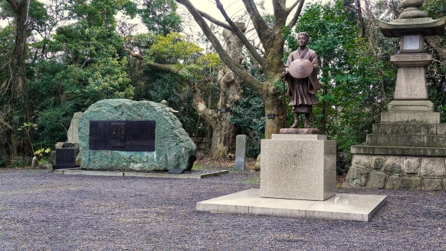 松尾芭蕉,、銅像