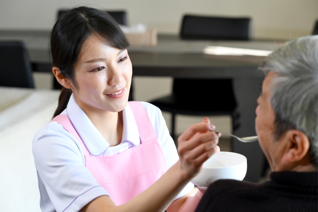 高齢者が虐待される理由は様々