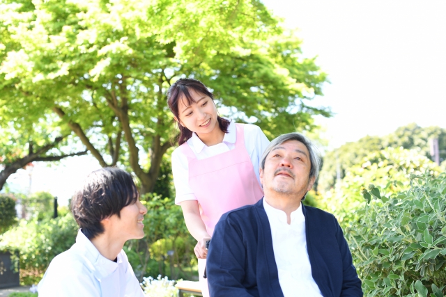 90%は同居中の家族による虐待