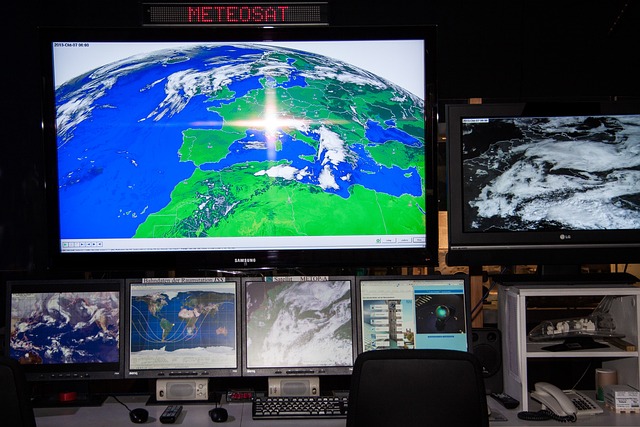 最先端技術が期待の気象衛星